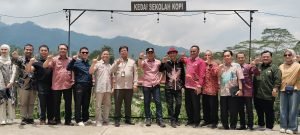 Parosil Mabsus Minta Dukungan Kepada Kementan untuk Pengembangan Pengolahan Kopi di Lambar