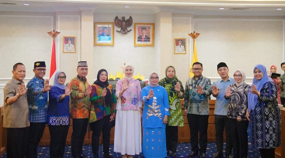 Bupati Way Kanan hadiri Penandatanganan Komitmen Pengarusutamaan Gender dan Perlindungan Anak